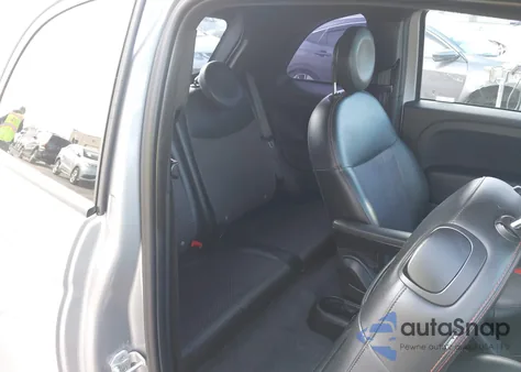 2015 Fiat 500E Battery Electric z USA, uszkodzony, nr VIN 3C3CFFGE0FT585792